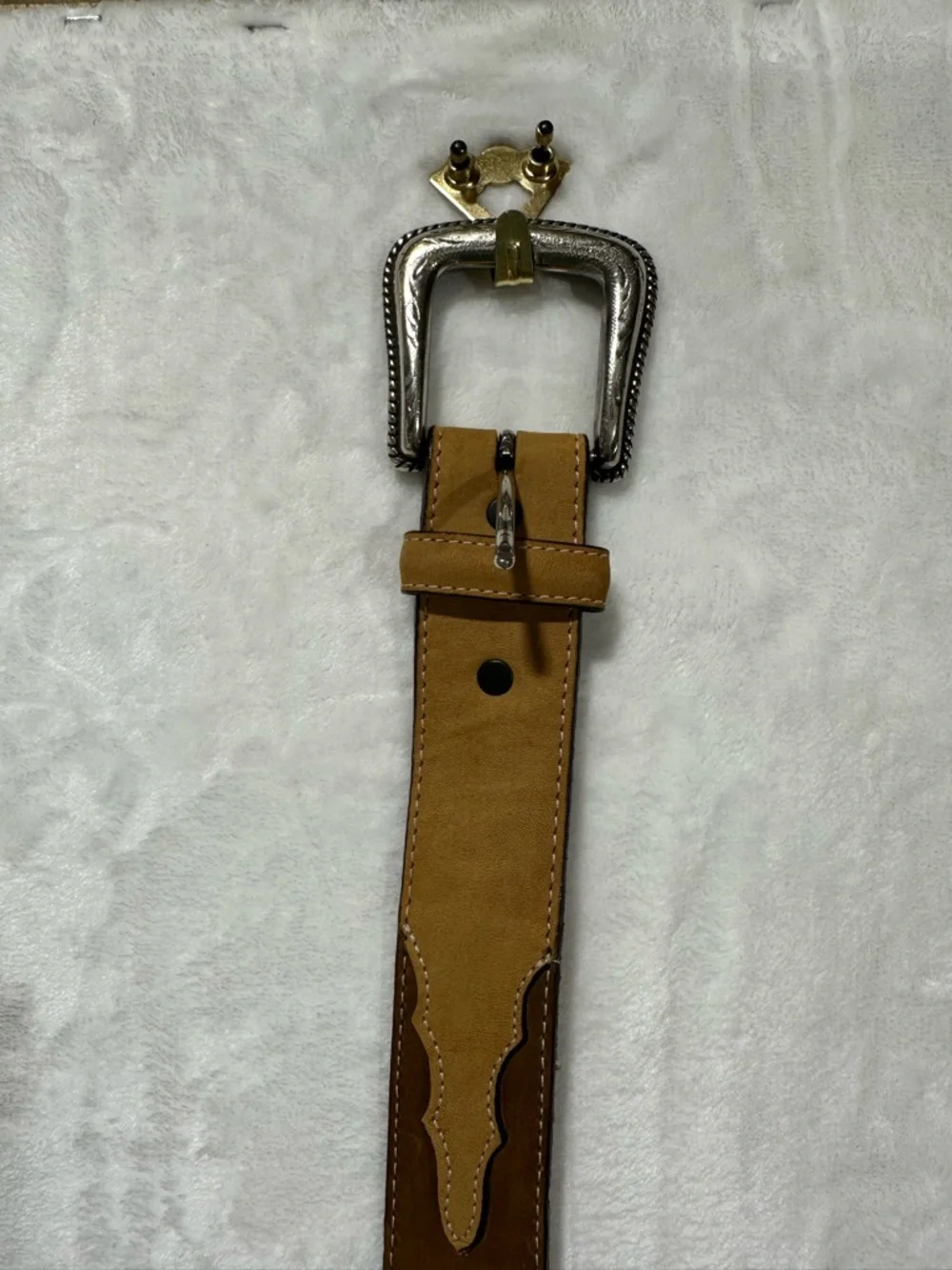 Cody James Two toned Leather Belt with Silver Buckle like new condition size 44